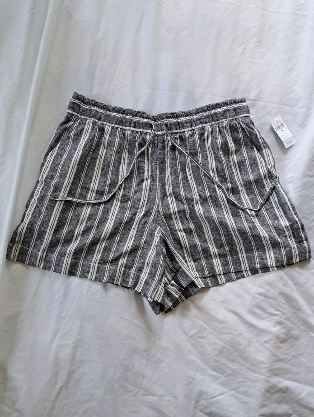 GAP Linen Blend Navy and White Striped Shorts NWT Size M - Flowy Beach Summer